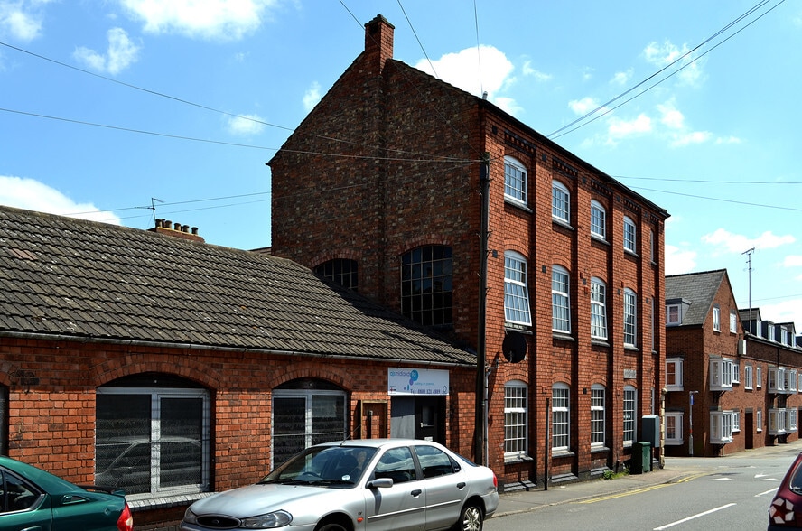 71 Nelson St, Kettering to rent - Building Photo - Image 2 of 2