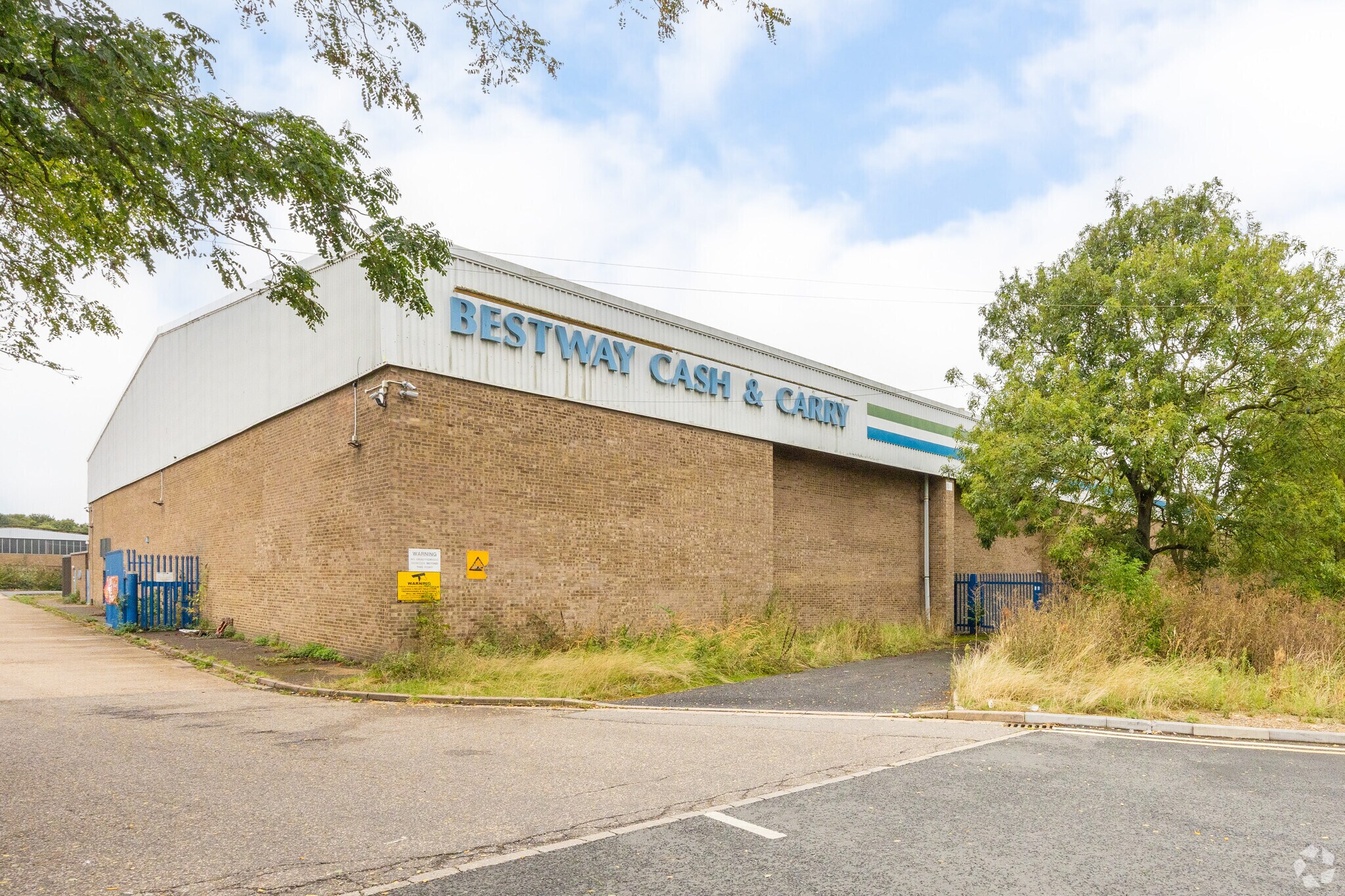 4 Shrewsbury Ave, Peterborough for sale Primary Photo- Image 1 of 1