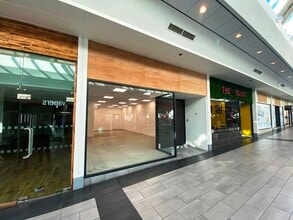 Hagley Mall, Halesowen to rent Interior Photo- Image 2 of 3