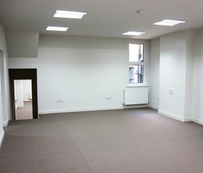 454-458 Chiswick High Rd, London for sale - Building Photo - Image 3 of 17