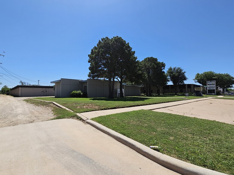 209 S Pioneer Dr, Abilene, TX for rent - Building Photo - Image 2 of 5