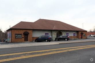 1031 Chestnut St, Emmaus, PA for sale Primary Photo- Image 1 of 1