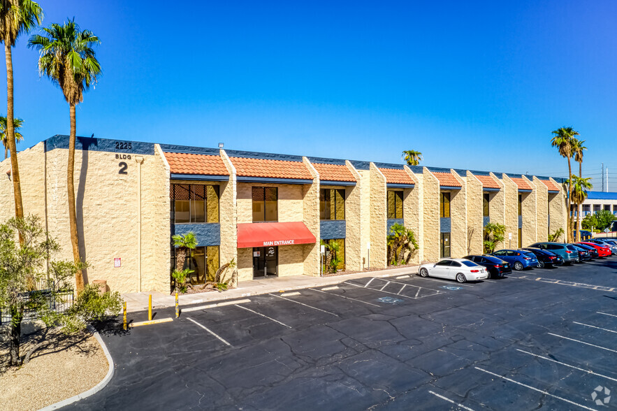 2225 E Flamingo Rd, Las Vegas, NV for sale - Primary Photo - Image 1 of 1