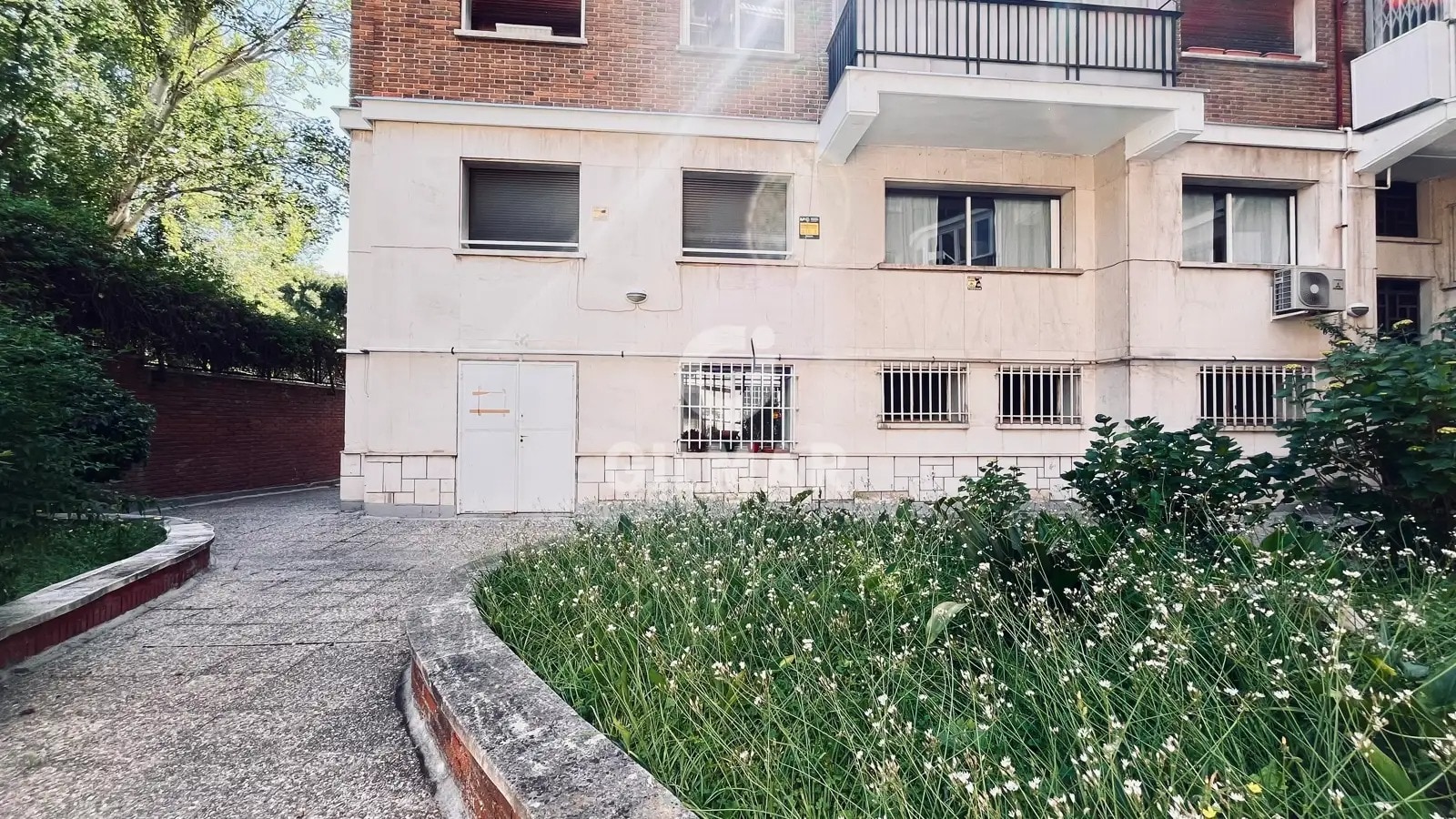 Retail in Madrid, Madrid to rent Building Photo- Image 1 of 4