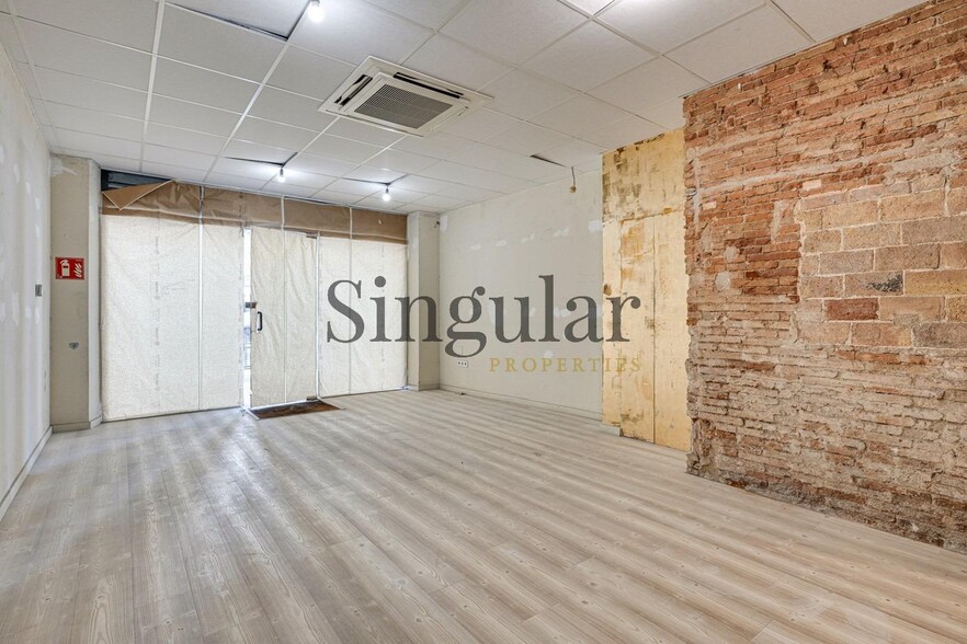 Retail in Barcelona, Barcelona to rent - Interior Photo - Image 2 of 5