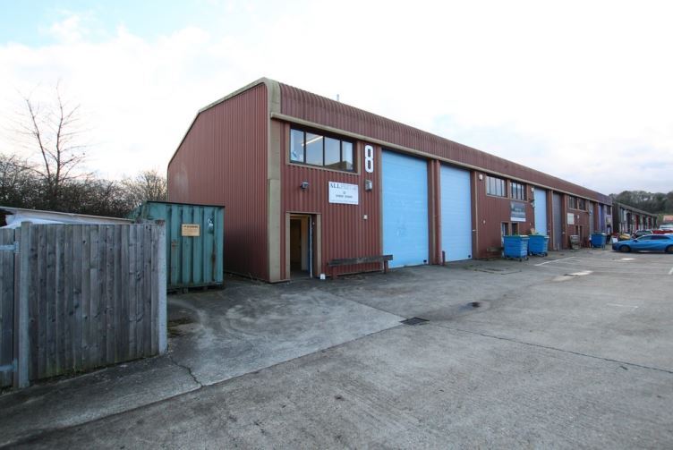 Blacknest Rd, Alton for sale Primary Photo- Image 1 of 1