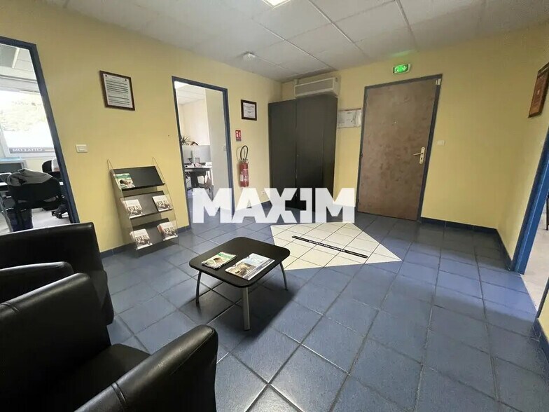 14 Rue Jean Giono, Dijon for sale - Interior Photo - Image 2 of 7