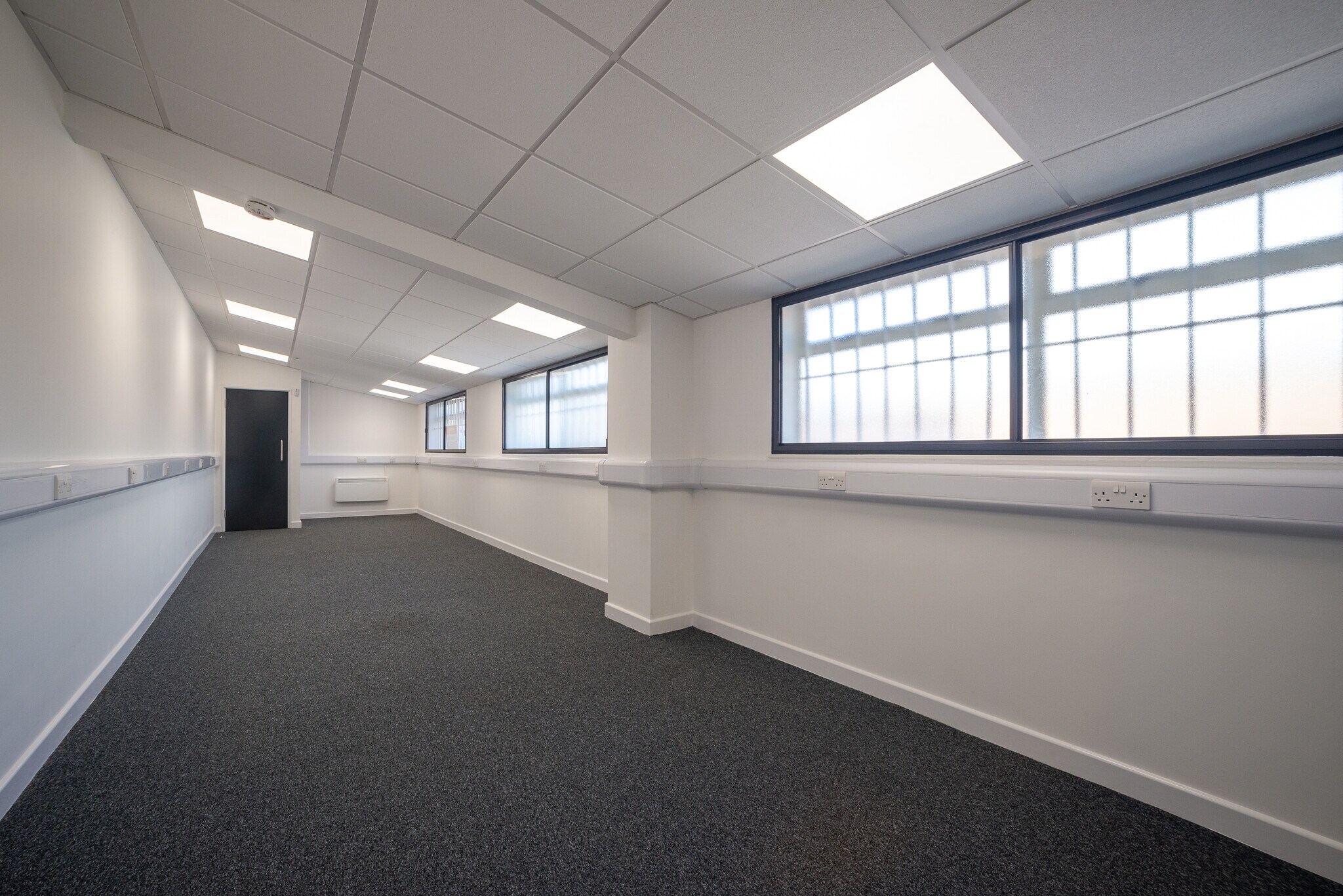 Bath Rd, Hounslow for sale Interior Photo- Image 1 of 1