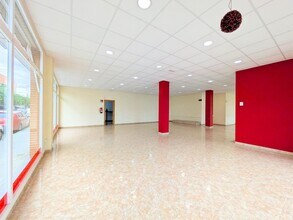 Retail in Amposta, Tarragona to rent Interior Photo- Image 2 of 3