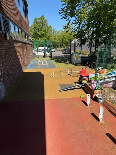Bazalgette Way, London to rent - Building Photo - Image 2 of 3