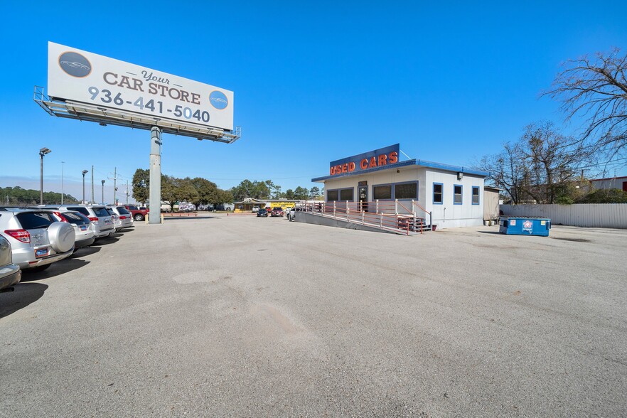 121 Rhodes St, Conroe, TX for sale - Building Photo - Image 1 of 1