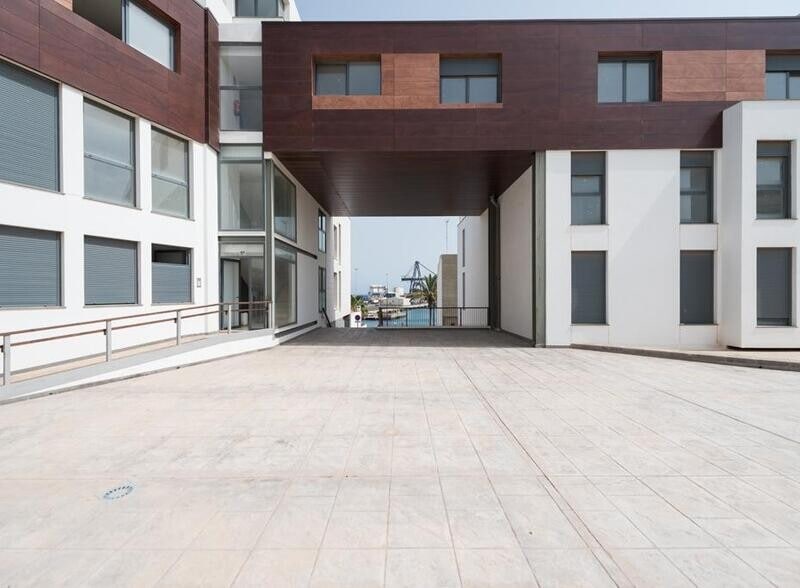 Calle de la República de Ecuador, Puerto del Rosario, Las Palmas for sale - Building Photo - Image 3 of 4