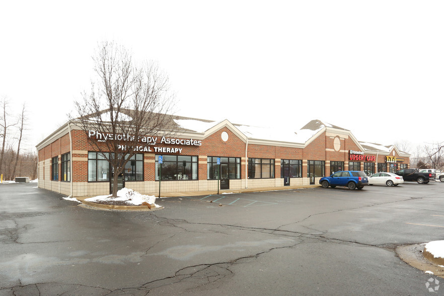 3190-3240 W Silver Lake Rd, Fenton, MI for rent - Building Photo - Image 2 of 3