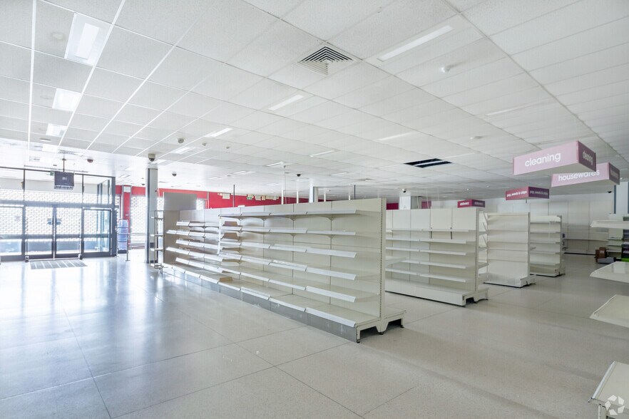 Chancery Ln, Stoke On Trent to rent - Interior Photo - Image 3 of 12