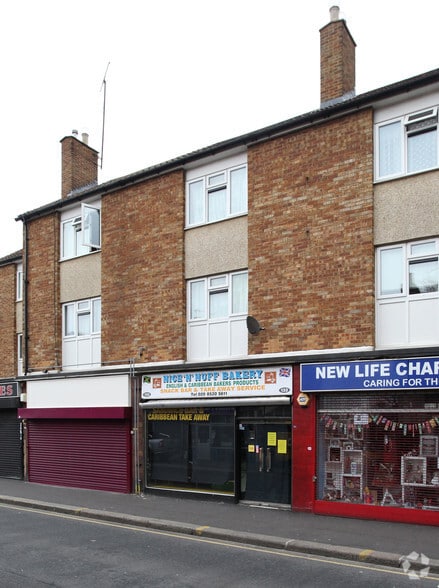 133 Wood St, London to rent - Building Photo - Image 2 of 3