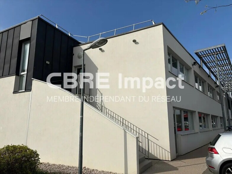 Office in Dijon to rent - Building Photo - Image 2 of 5