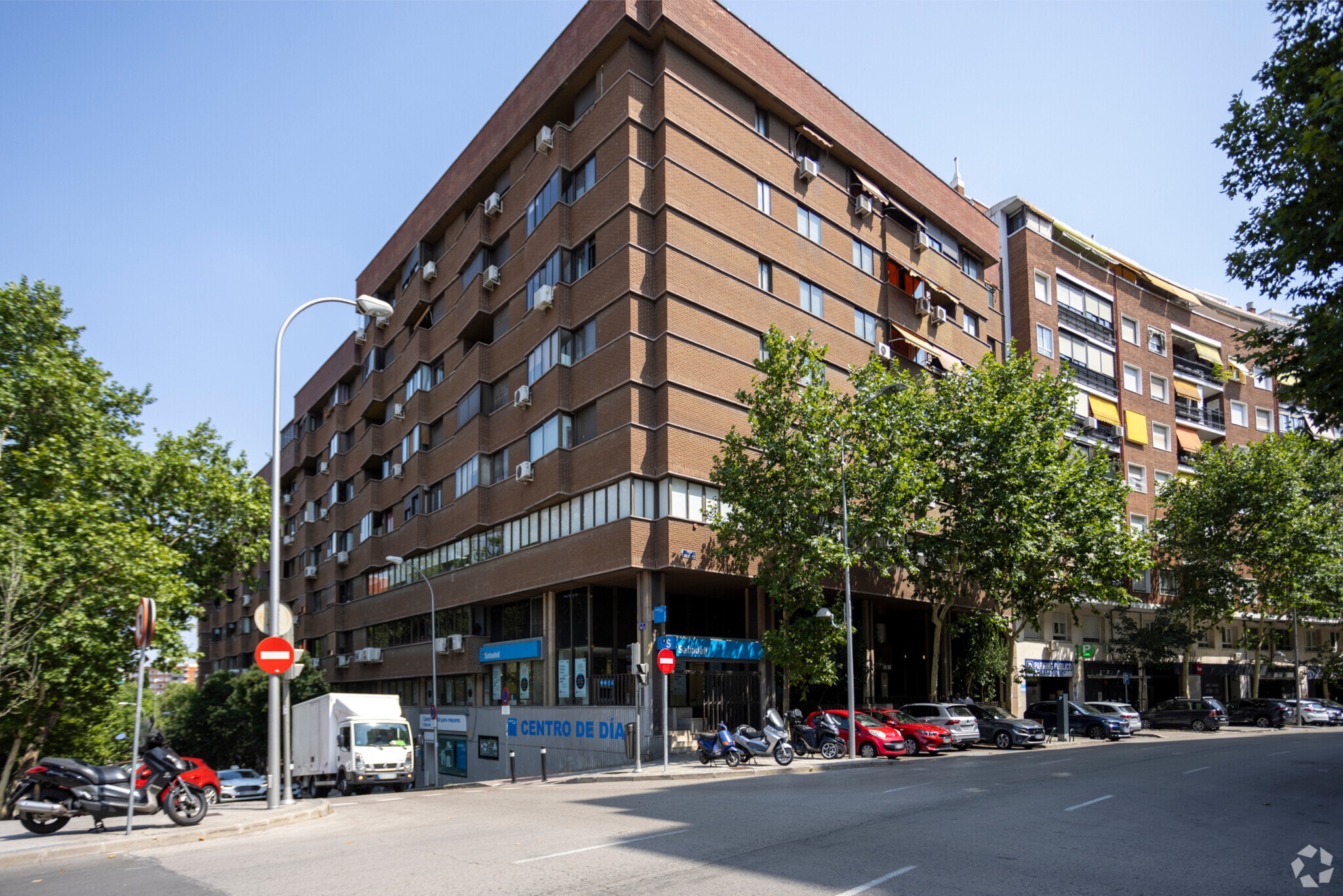 Build-to-Rent in Madrid, Madrid for sale Primary Photo- Image 1 of 2