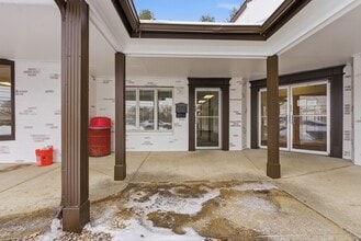 45-65 Southwick Rd, Westfield, MA to rent Interior Photo- Image 2 of 10