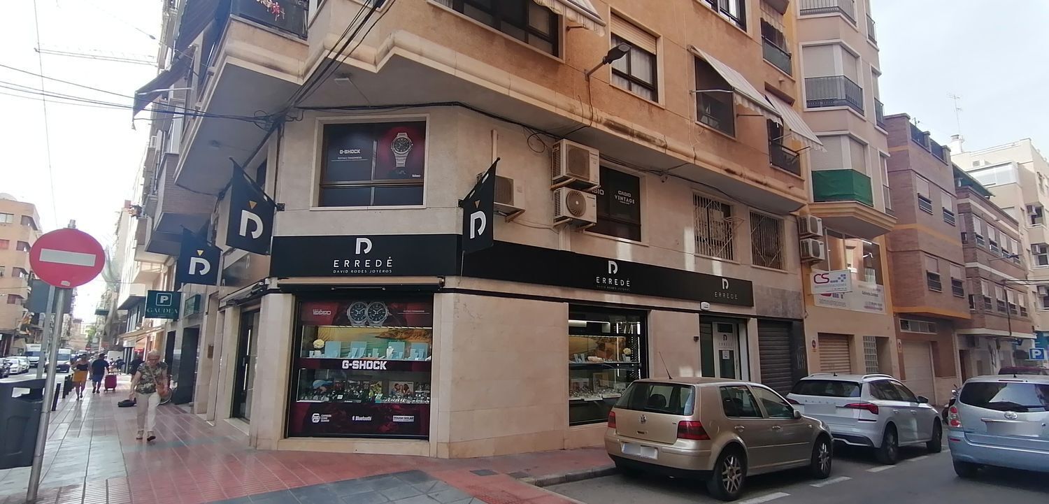Retail in Santa Pola to rent Building Photo- Image 1 of 43
