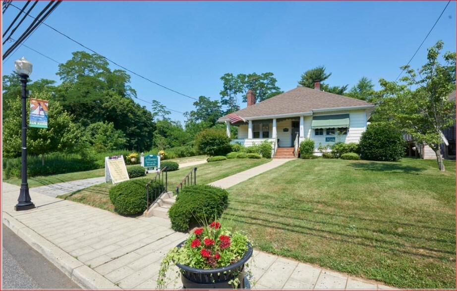 731 River Rd, Fair Haven 07704 UK