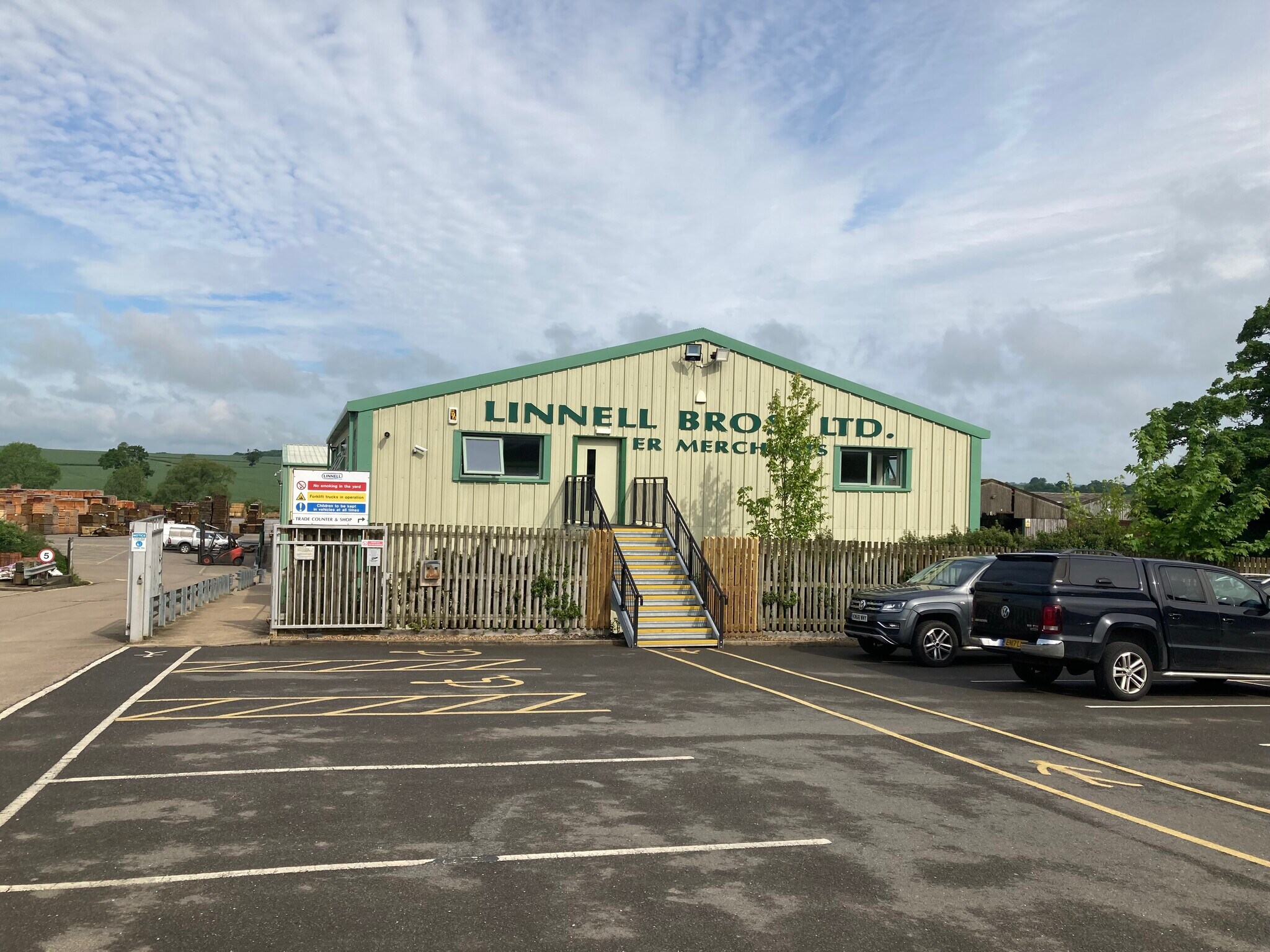 Towcester Rd, Silverstone for sale Primary Photo- Image 1 of 1