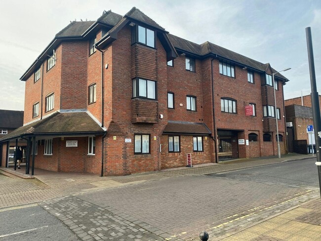 More details for 64 High St, Burnham - Co-working to Rent