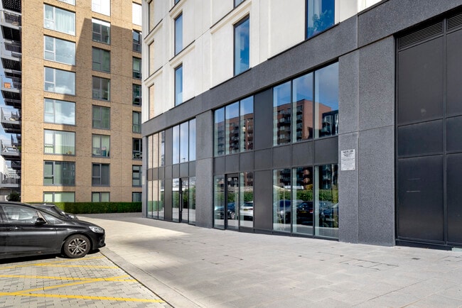 More details for 22 Royal Cres, London - Build-to-Rent for Sale