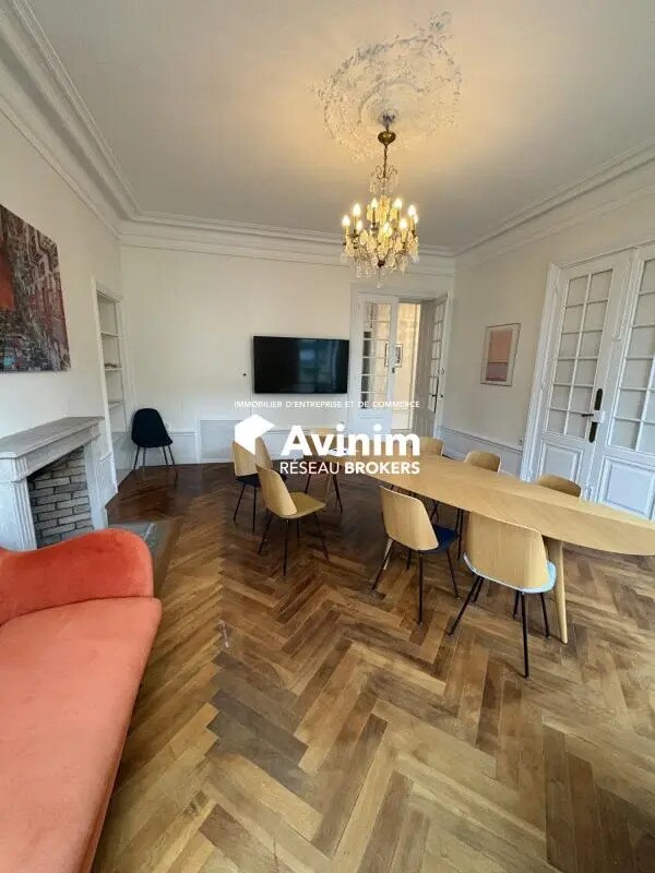 Office in Grenoble to rent Interior Photo- Image 1 of 12