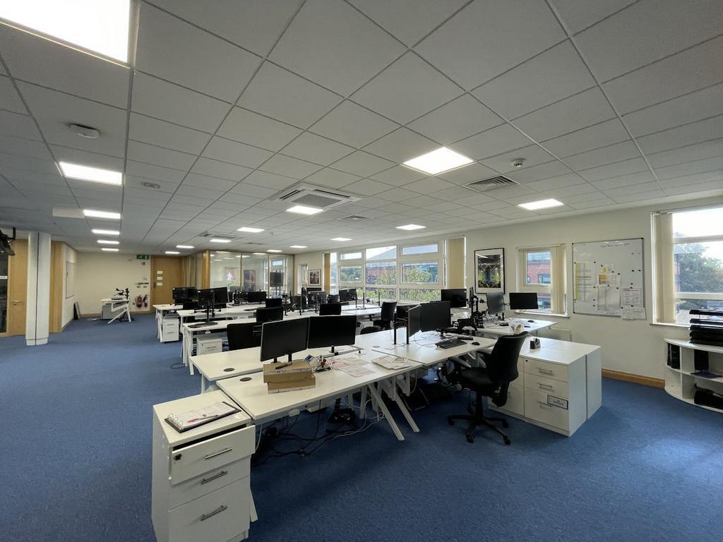 Campbell Rd, Stoke On Trent to rent Interior Photo- Image 1 of 11