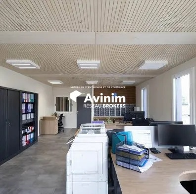 Vente Local d'activités 135 m² - Photo 1