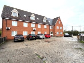 Main Rd, Great Leighs to rent Building Photo- Image 1 of 6