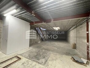 Light Industrial in Roissy-en-Brie to rent Interior Photo- Image 2 of 2