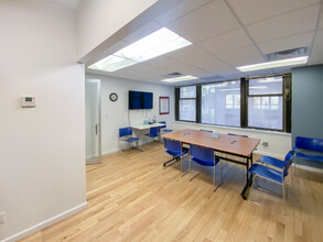 223-225 W 35th St, New York, NY for rent Interior Photo- Image 1 of 6