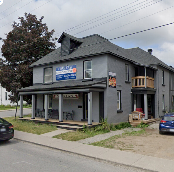 19 Lake Ave W, Carleton Place, ON for rent - Building Photo - Image 1 of 2