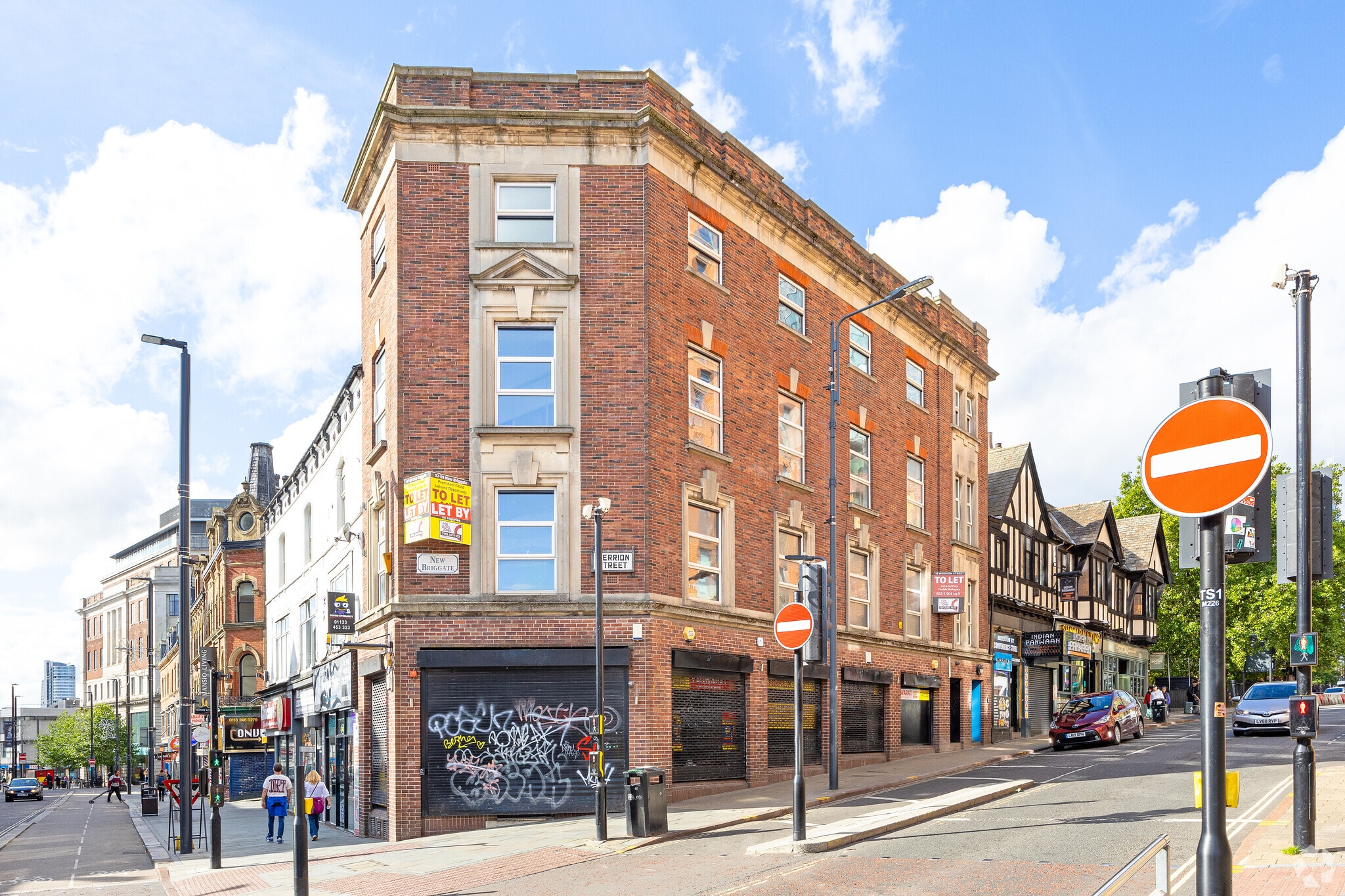 57-59 New Briggate, Merrion St, Leeds to rent Primary Photo- Image 1 of 3
