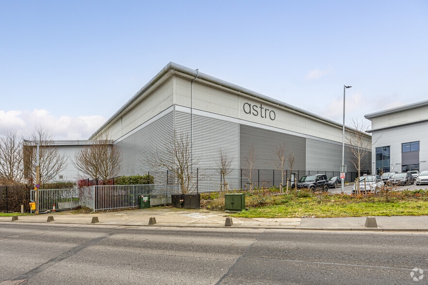 Midas River Way, Harlow to rent - Primary Photo - Image 1 of 7