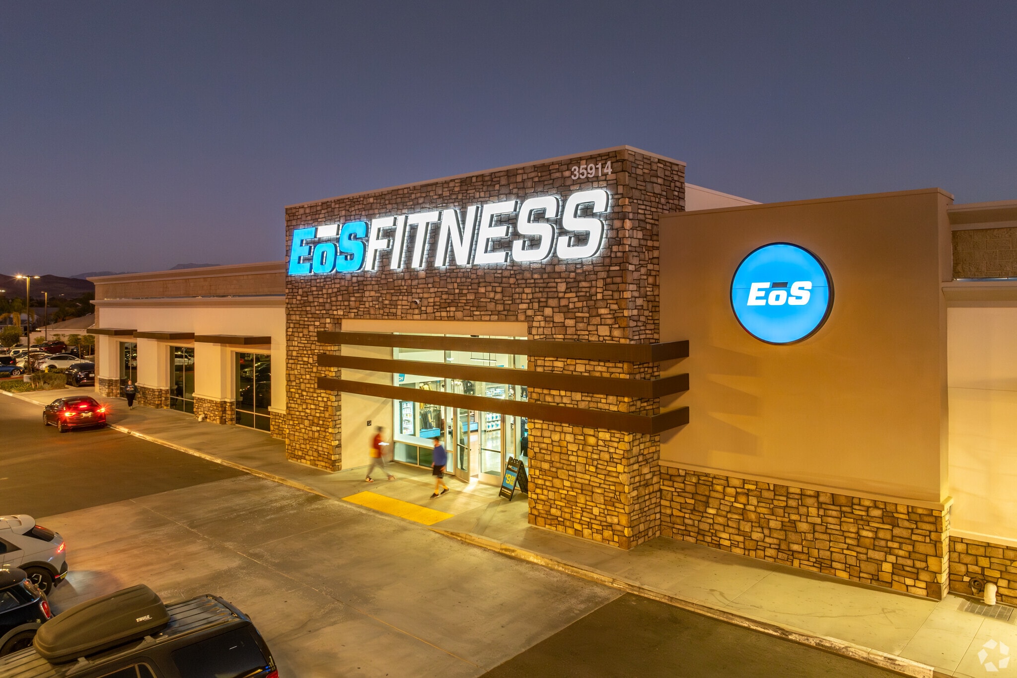 Winchester, Winchester, CA to rent Building Photo- Image 1 of 3