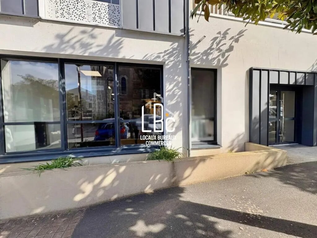 Vente Commerce 150 m² - Photo 1