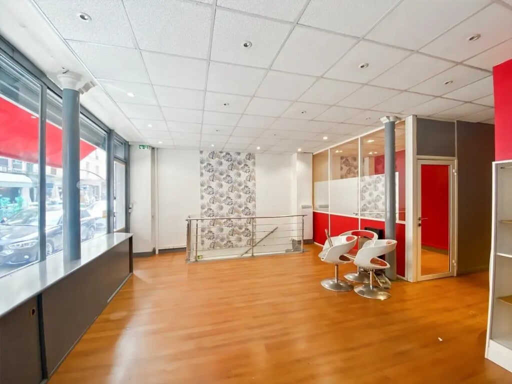 Location Commerce 57 m² - Photo 1