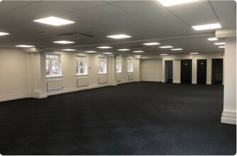 Wrexham Rd, Chester to rent Interior Photo- Image 2 of 2