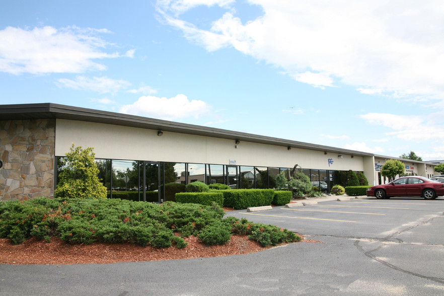 110 Jefferson Blvd, Warwick, RI for sale - Building Photo - Image 1 of 1