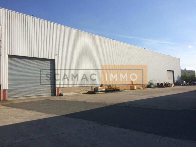 Industrial in SAINT-OUEN-L'AUMONE to rent - Building Photo - Image 3 of 8