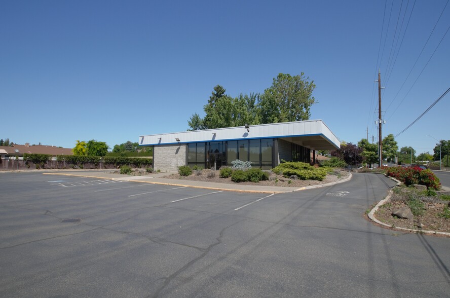 5505 Summitview Ave, Yakima, WA for sale - Building Photo - Image 2 of 12