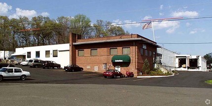 19 Willard Rd, Norwalk, CT for rent Building Photo- Image 1 of 3