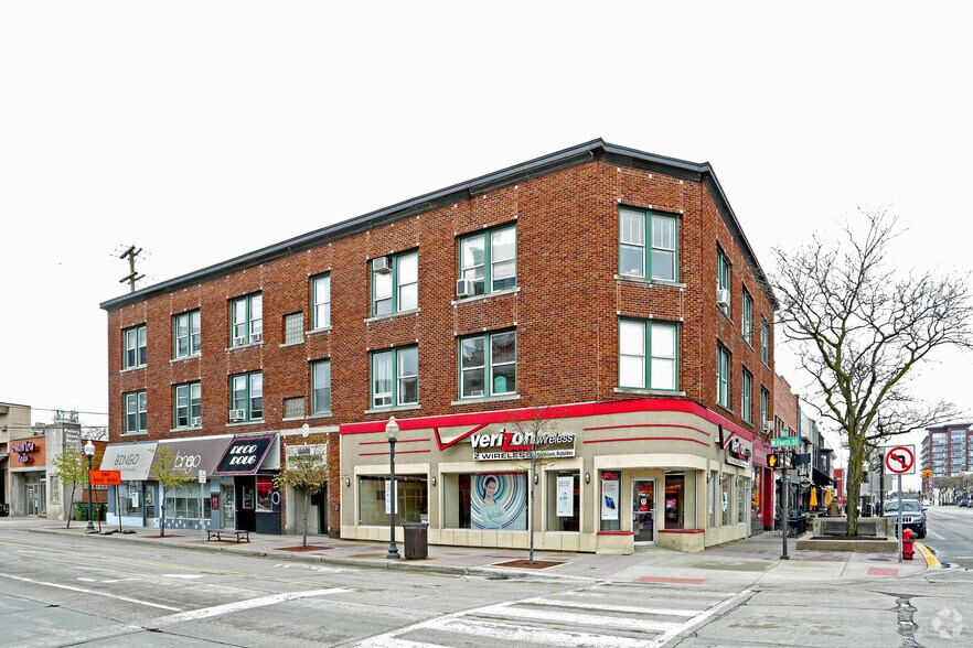 104 W 4th St, Royal Oak, MI 48067 UK