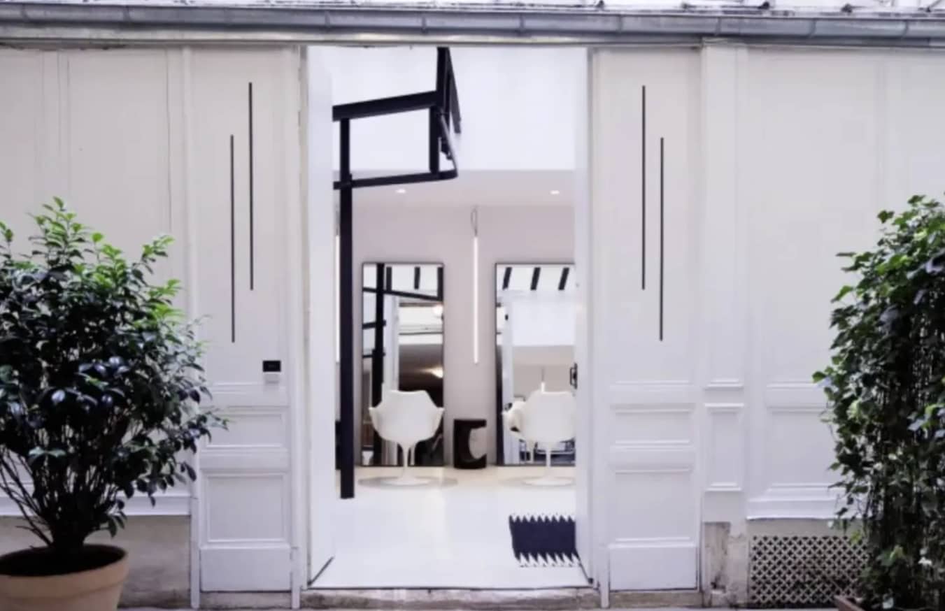 Paris, PAR 75001 - Unit Lot 13 - - Interior Photo - Image 1 of 5