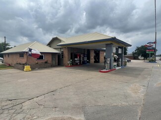 More details for 917 E Main St, Eagle Lake, TX - Retail for Rent