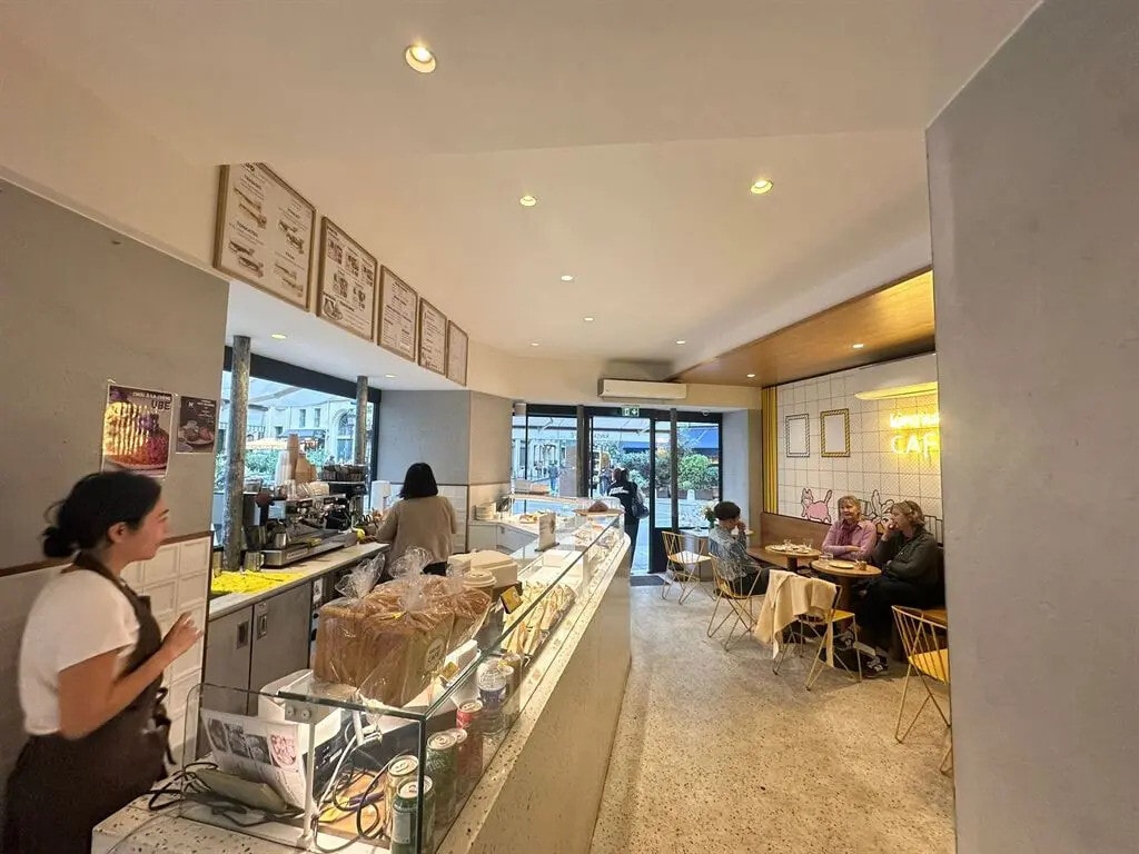 Location Commerce 150 m² - Photo 1
