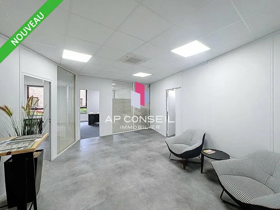 Office in Saint-Germain-en-Laye to rent Interior Photo- Image 1 of 6
