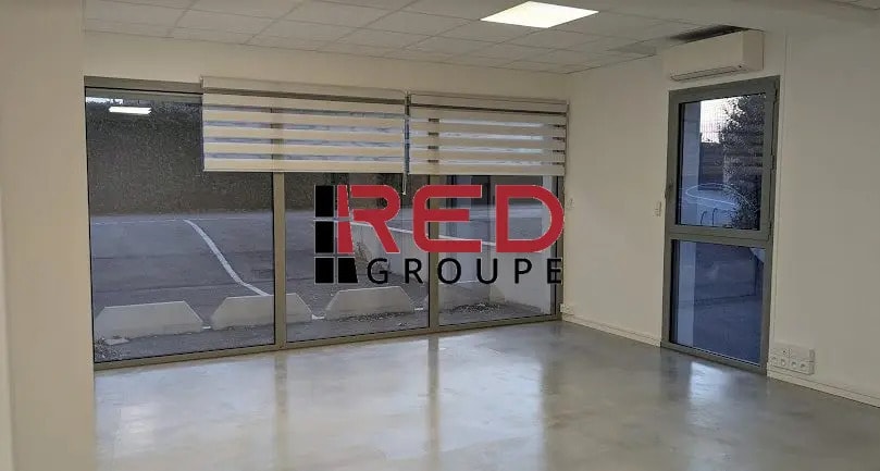 Location Bureaux 80 m² - Photo 1